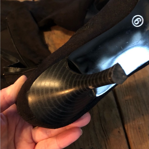 Up your style game with these cute boots! Faux suede knee high. - Picture 3 of 4